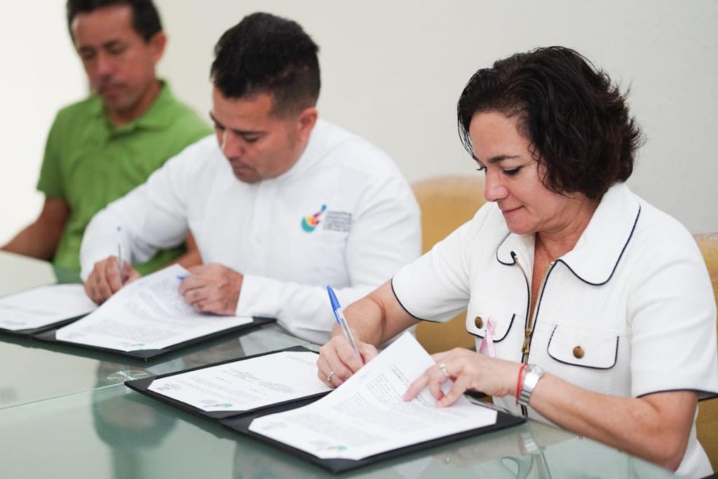 Edil de Cozumel y CDHEQROO conjuntan acciones para prevenir violaciones a derechos humanos en el municipio.