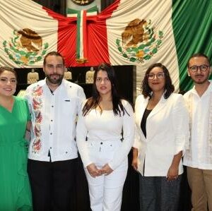 De izquierda a derecha Paola Cortés, Ignacio Alonso, Omega Ponce, Nallely Rodríguez y José Manuel Jiménez en el recinto legislativo